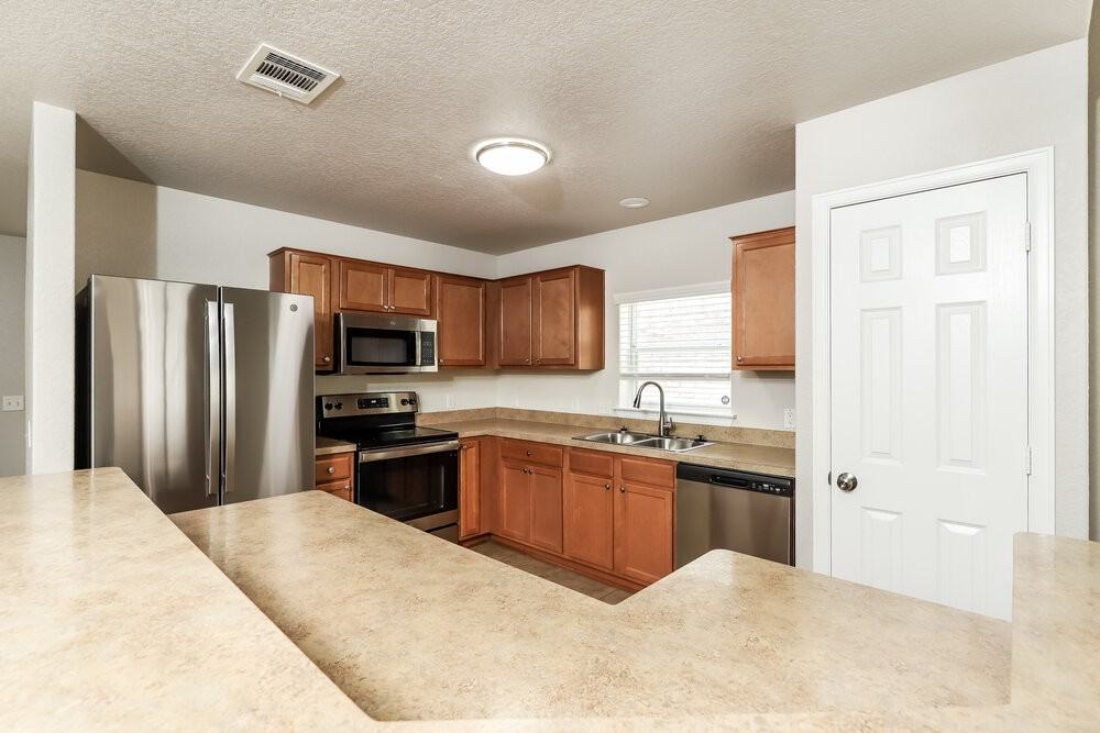 3418 Maguey Trl - Photo 7 of 17