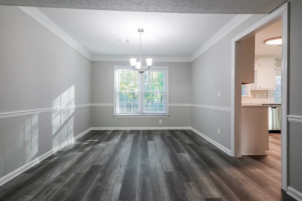 1070 Hunters Creek Ct - Photo 6 of 17