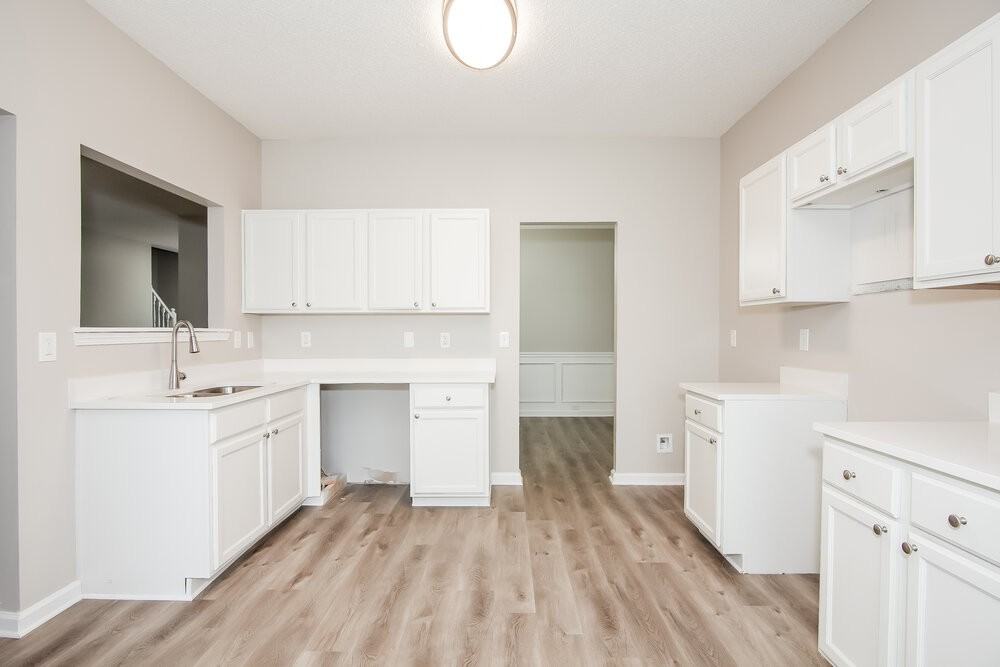 150 Stillwood Dr - Photo 6 of 17