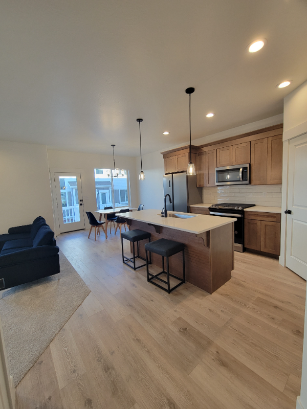 967 W Sunspear Dr - Photo 4 of 13