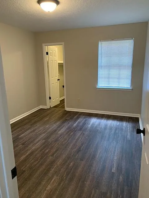 7707 Kipling St - Photo 5 of 11