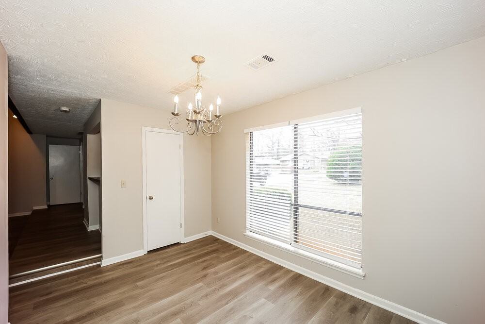 8866 Wellston Ct - Photo 6 of 16