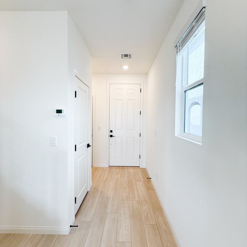 7061 Cottage Vista Avenue - Photo 3 of 22