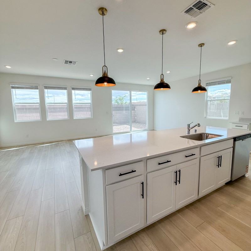 7061 Cottage Vista Avenue - Photo 6 of 22