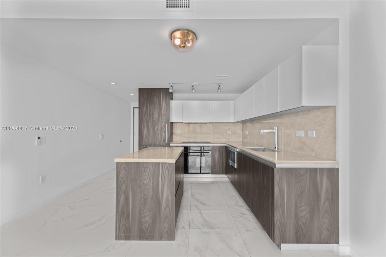 NE 32nd St & Biscayne Blvd - Photo 4 of 18