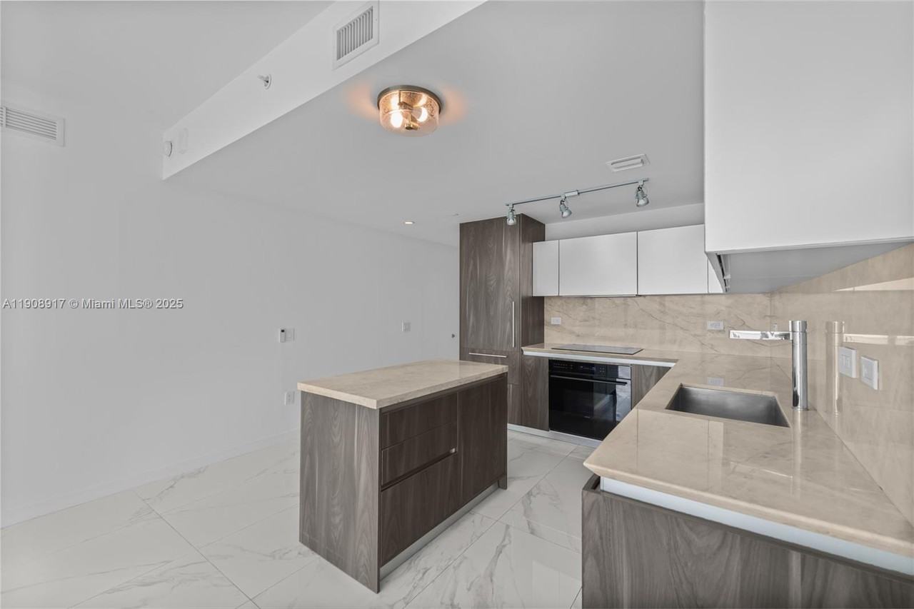 NE 32nd St & Biscayne Blvd - Photo 5 of 18