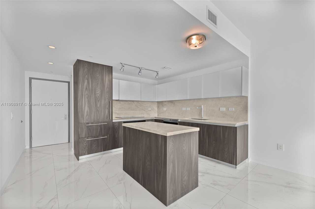 NE 32nd St & Biscayne Blvd - Photo 7 of 18