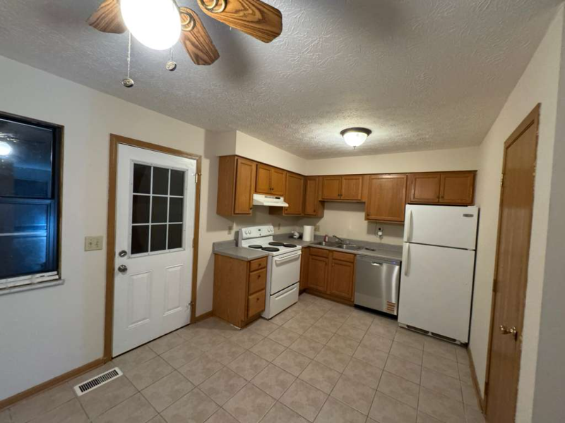 3064 Sawdust Ln - Photo 6 of 25