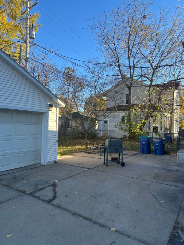 526 Mcclellan Street #1 - Photo 3 of 14