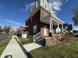 featured image of 252 Parkway Ave #2