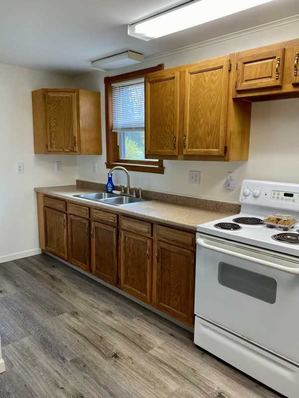 111 N Mcpherson St - Photo 3 of 11