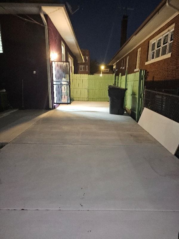 7808 South Saginaw Avenue - Photo 3 of 8