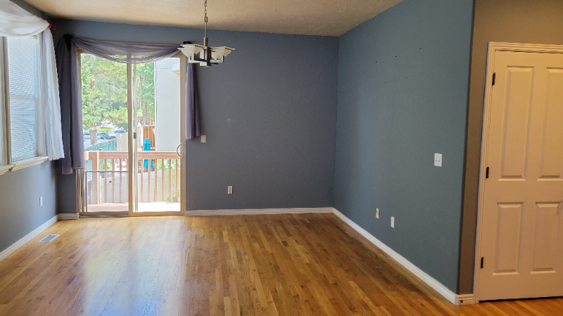 807 E Whisper Cove Rd - Photo 4 of 10