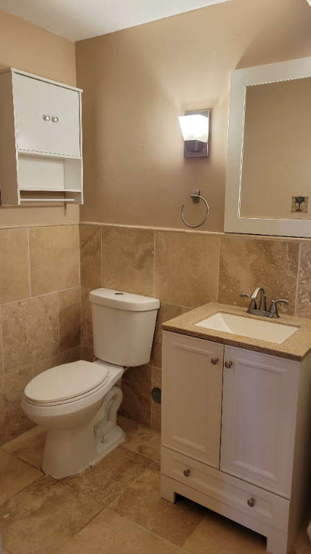 807 E Whisper Cove Rd - Photo 5 of 10