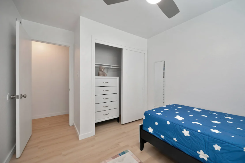 6431 Benning St #6421-10 - Photo 4 of 6