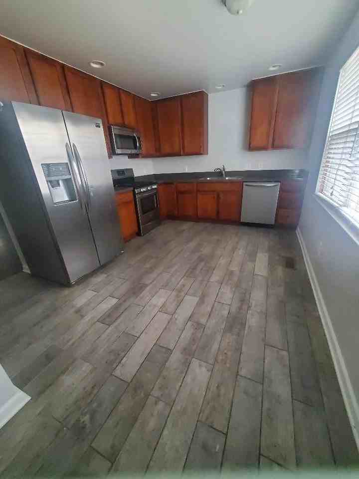 254 North 21st Street - Photo 5 of 8