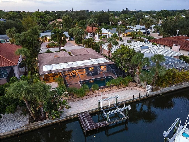 314 Avenida De Paradisio - Photo 2 of 20