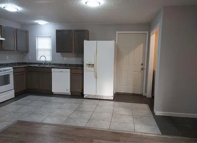 4566 Knoxville Hwy #1 - Photo 2 of 5