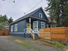 featured image of 2428 Ne Rodney Ave #A