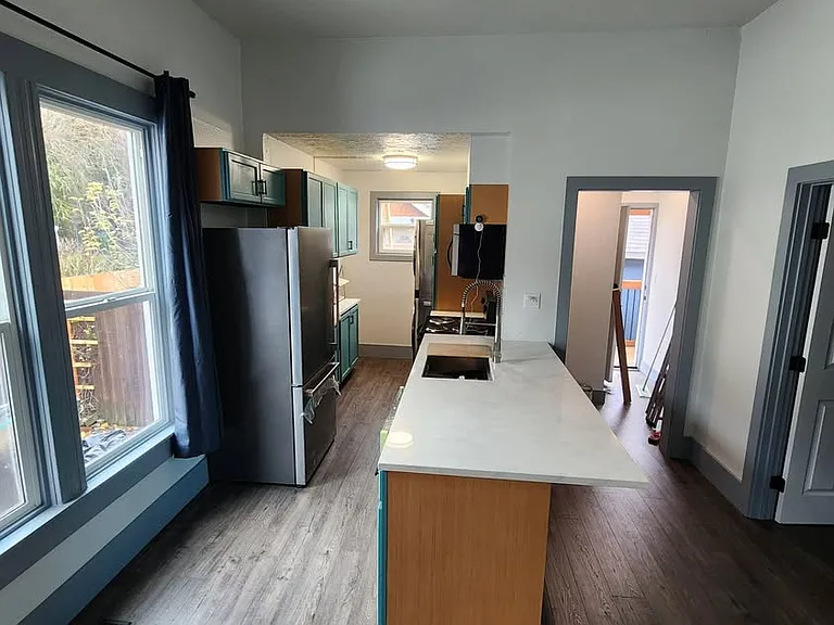 2428 Ne Rodney Ave #A - Photo 6 of 16