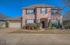 110 Diana Dr - Photo 1 of 1