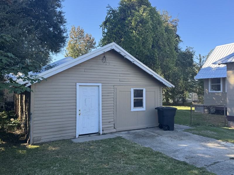 4863 Douglas Ave - Photo 2 of 11