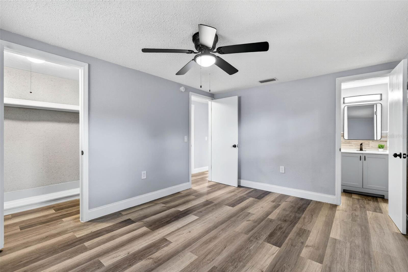 6841 Tierra Linda St - Photo 3 of 15