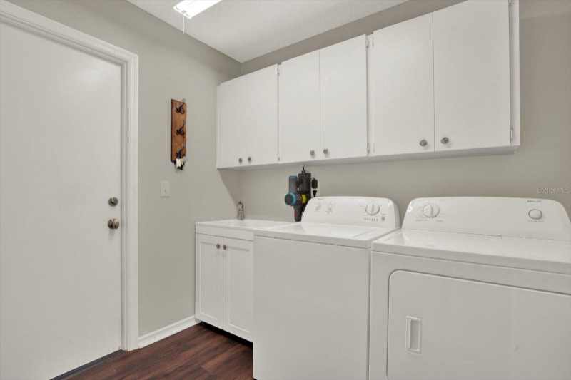 34448 Cedarfield Dr - Photo 3 of 20