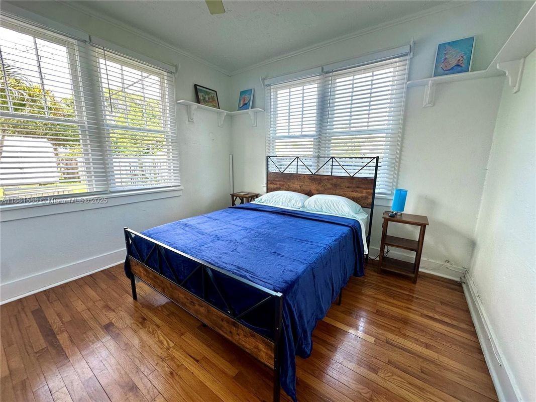 411 Sw 19th St - Photo 5 of 8