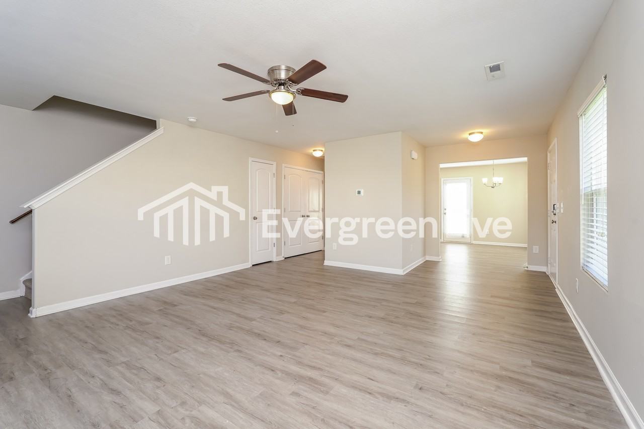 888 Federal Hall Ln - Photo 6 of 16