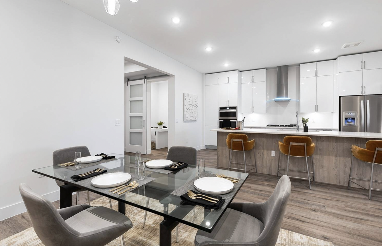 1003 Barton Springs Road - Photo 4 of 17