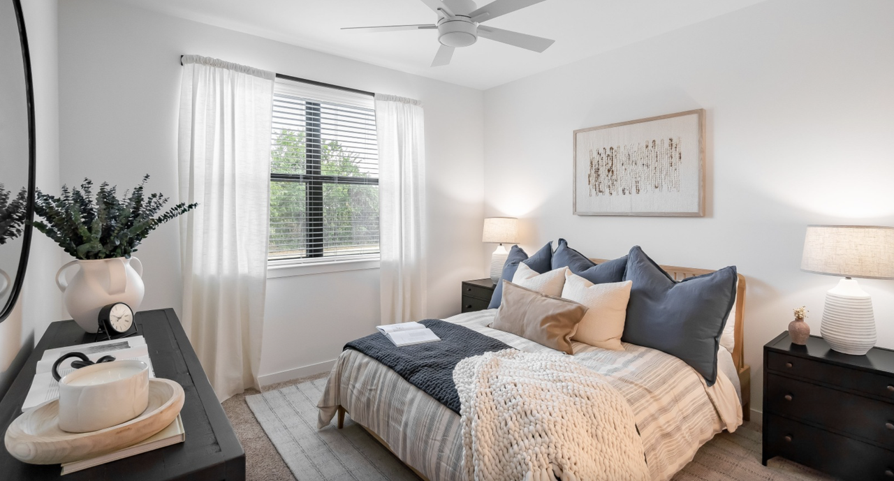 7511 Burleson Road - Photo 4 of 14