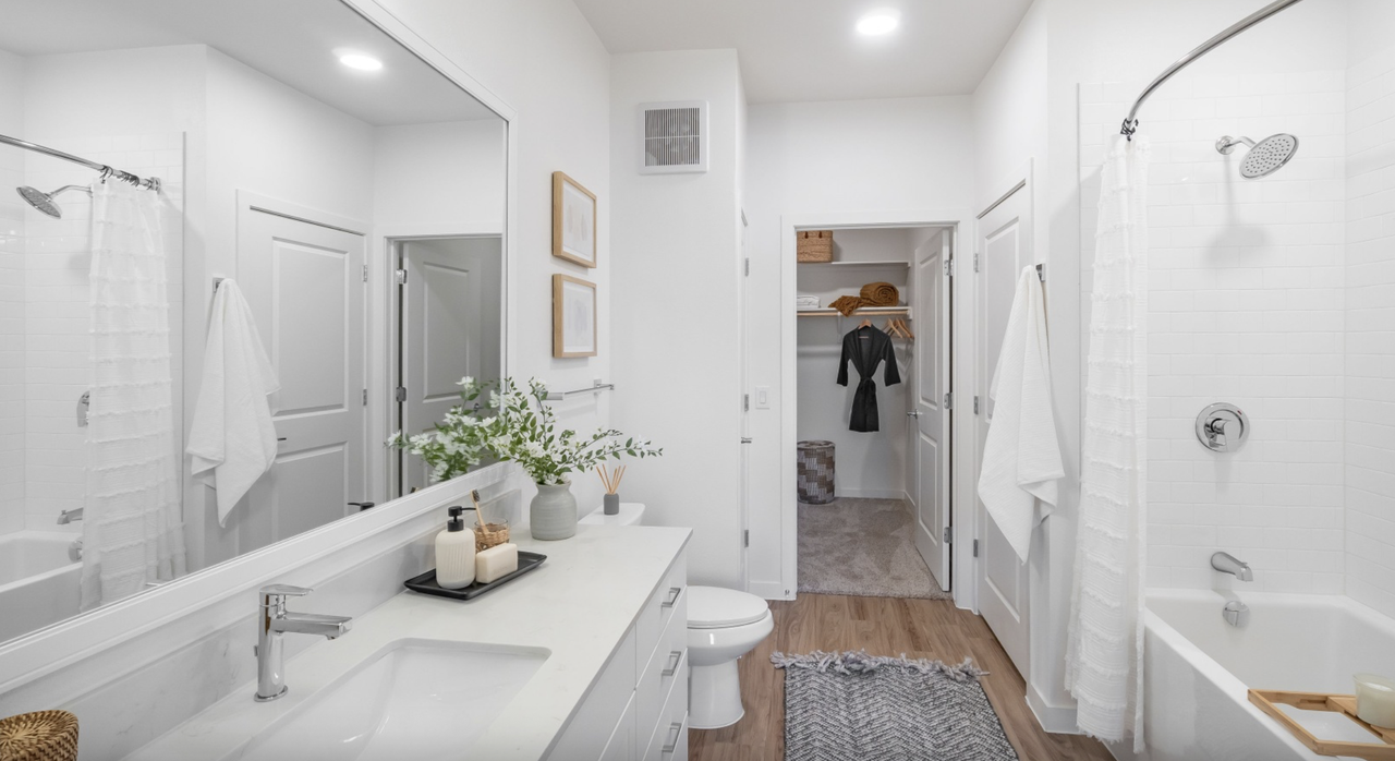 7511 Burleson Road - Photo 7 of 14