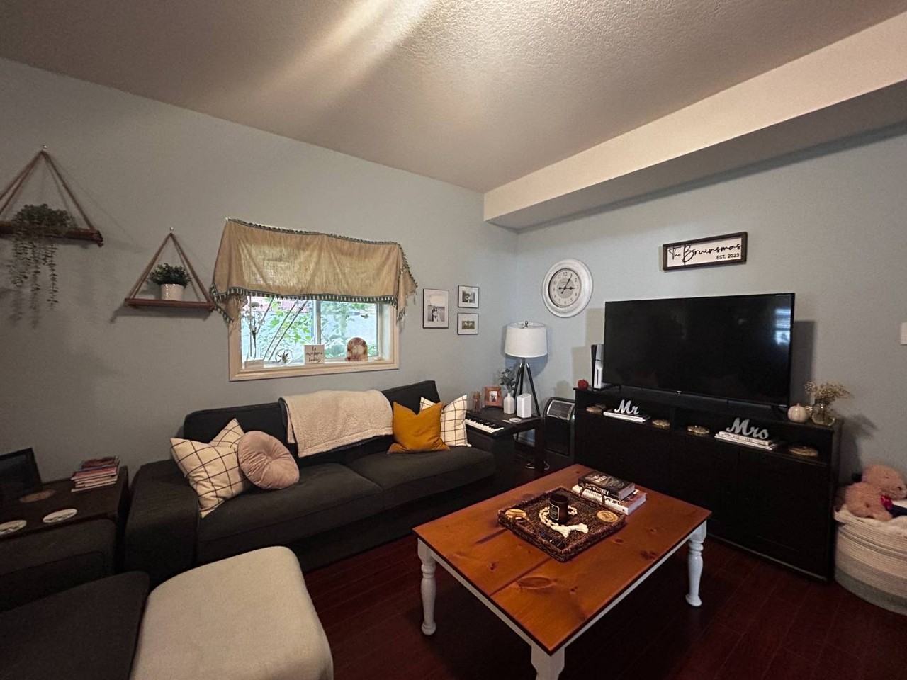 63 Birkinshaw Road - Photo 2 of 9