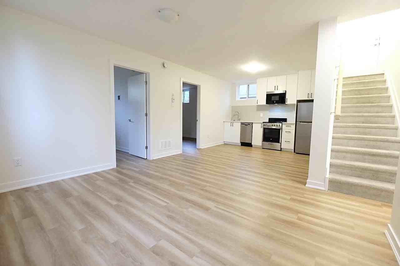 636 Hochelaga Street #B - Photo 3 of 6