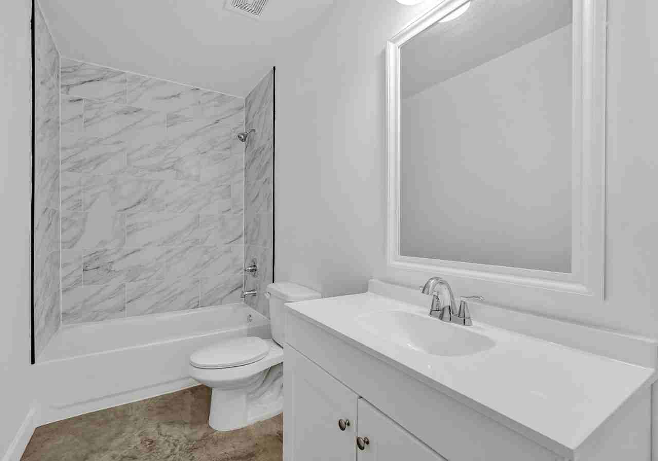 1125 Rayner St - Photo 3 of 4