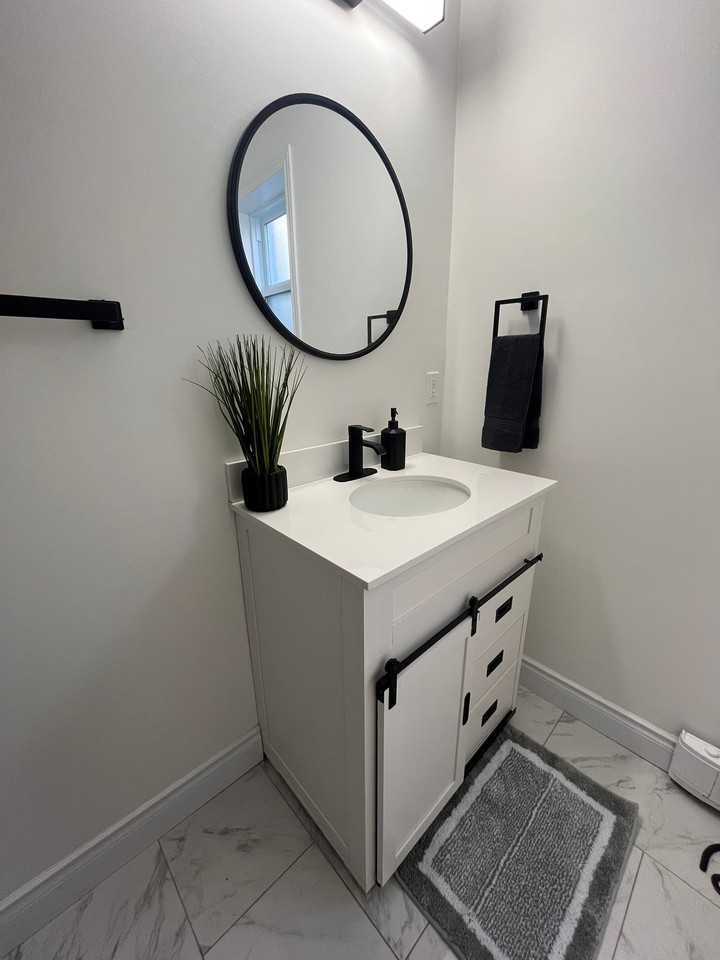 808 Ottawa Street #1 - Photo 5 of 12