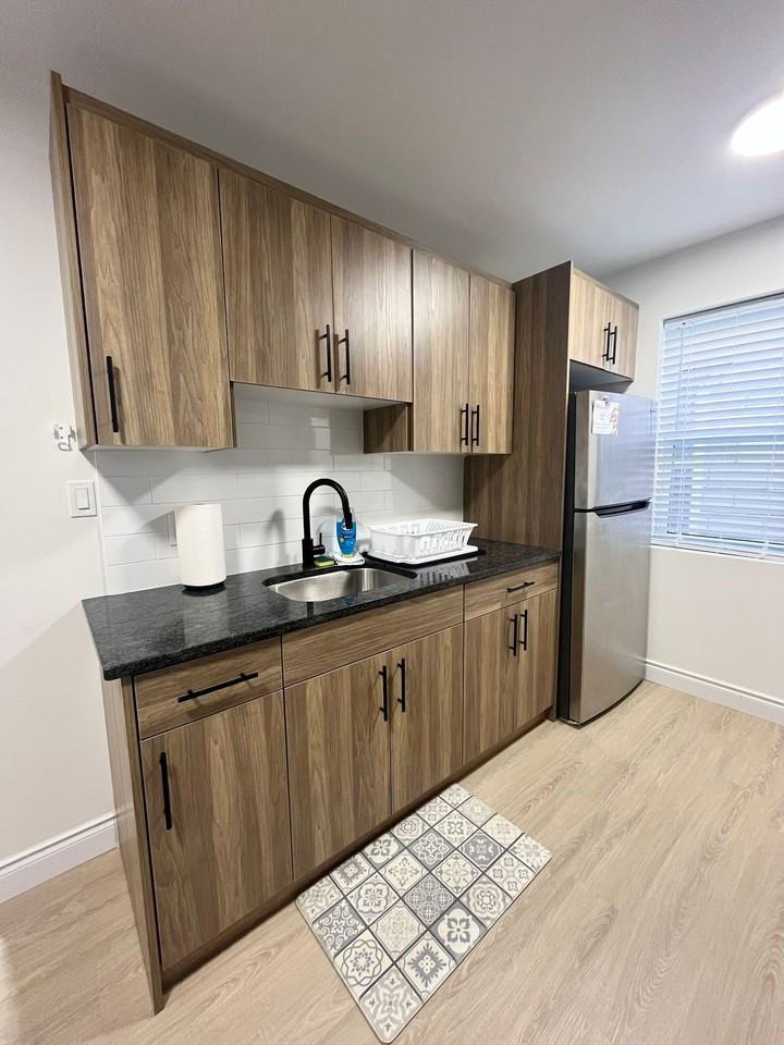 808 Ottawa Street #1 - Photo 7 of 12