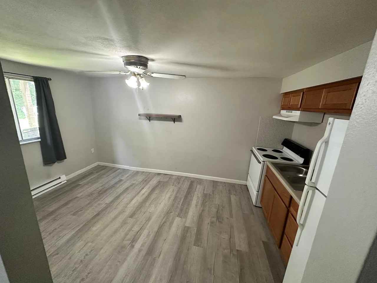 2116 Linnus Dr #1 - Photo 2 of 6