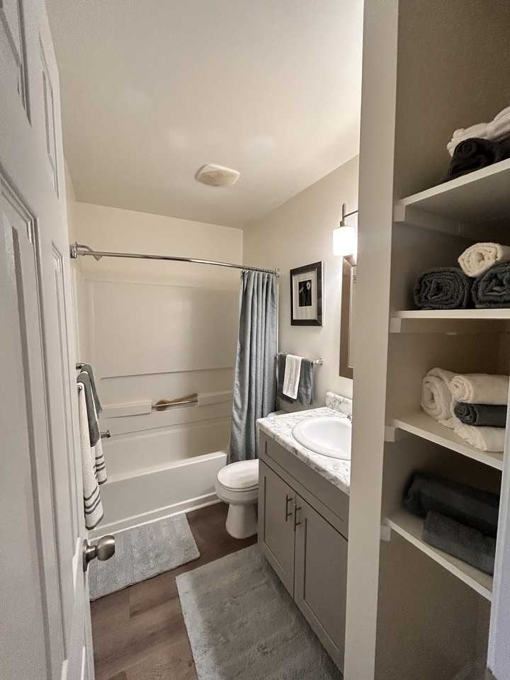 1044 Fords Pointe Cir #1044 - Photo 2 of 11