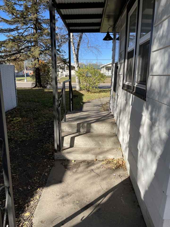 706 E Saint Germain St #NA - Photo 2 of 15