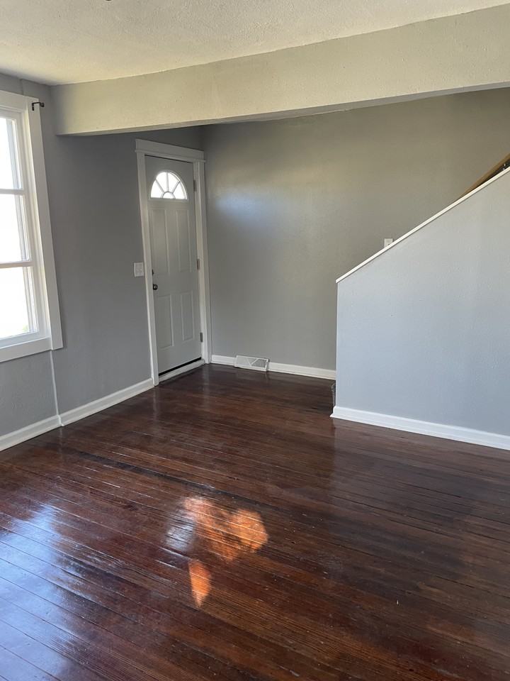 706 E Saint Germain St #NA - Photo 4 of 15