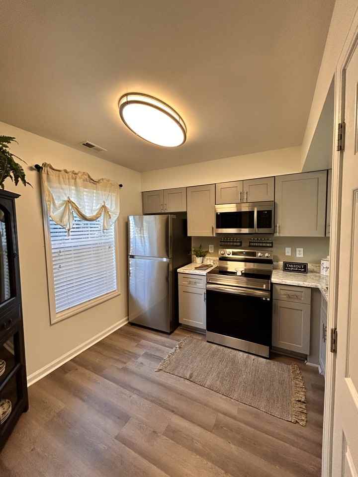 1165 Fords Pointe Cir #1165 - Photo 7 of 11