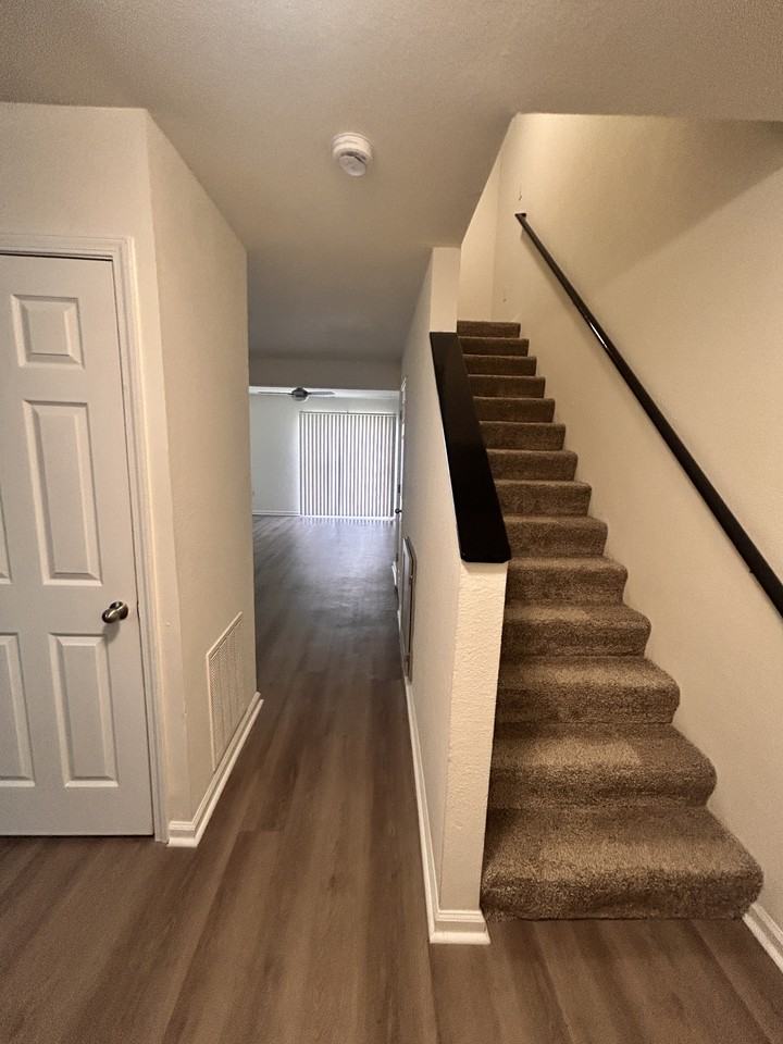 1141 Fords Pointe Circle #1141 - Photo 4 of 11