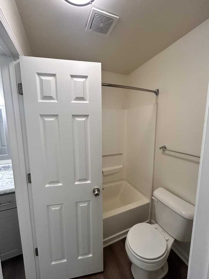 1141 Fords Pointe Circle #1141 - Photo 6 of 11