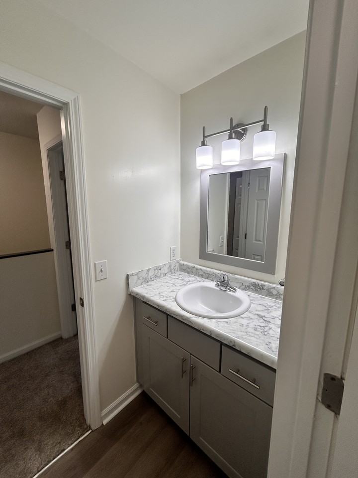 1141 Fords Pointe Circle #1141 - Photo 7 of 11