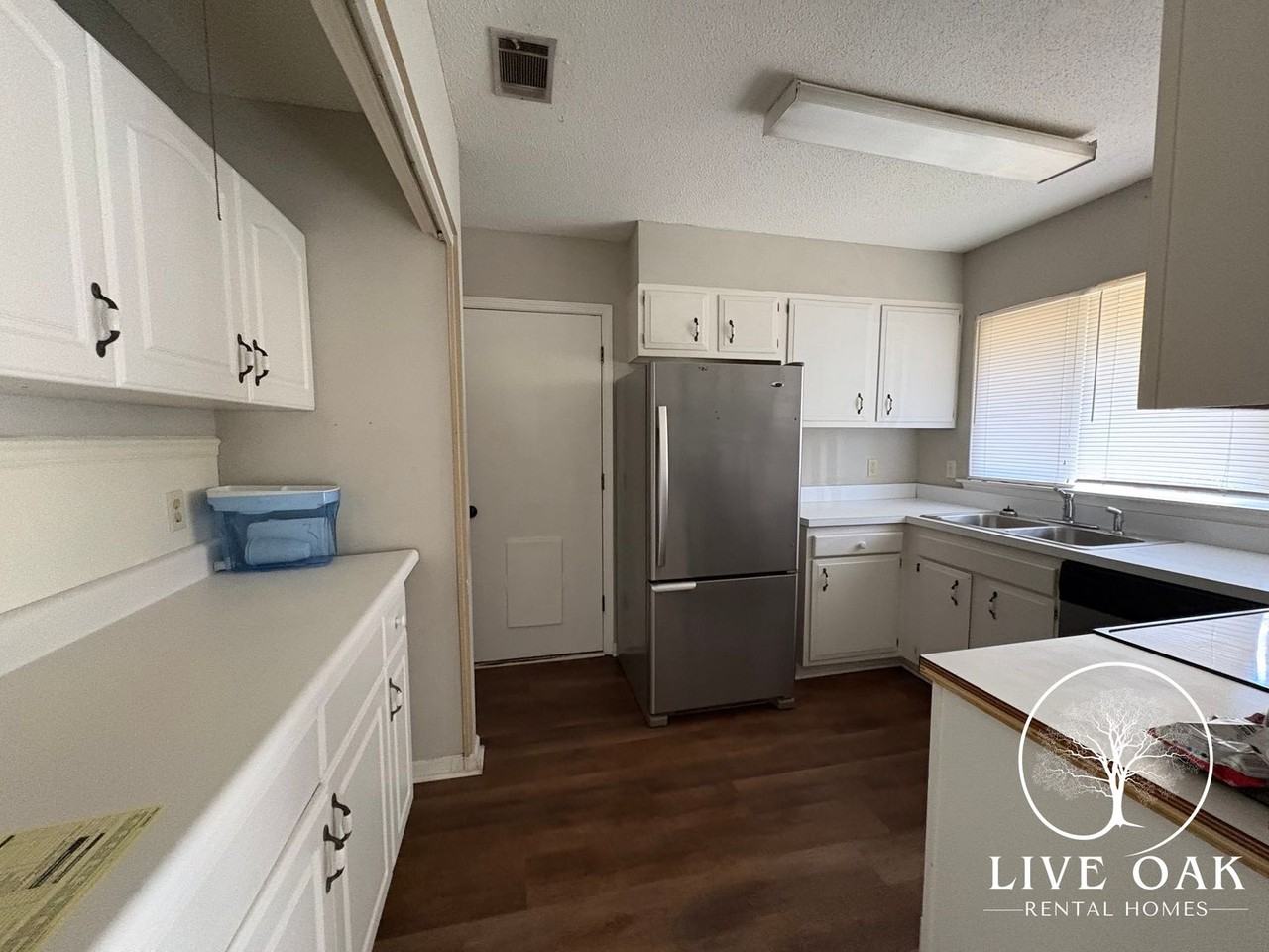 714 Hemingway Dr - Photo 6 of 12