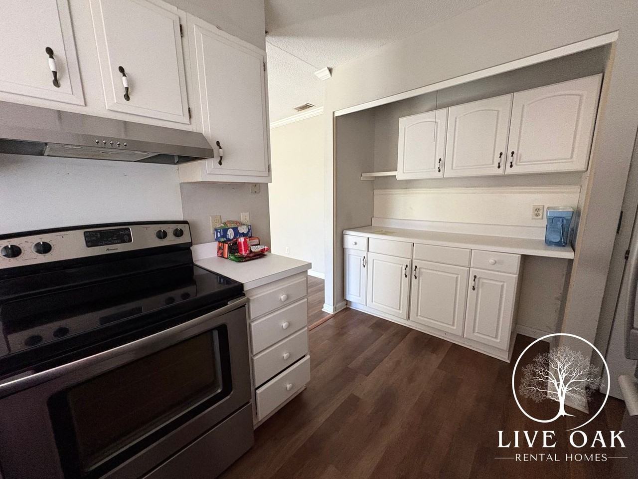 714 Hemingway Dr - Photo 7 of 11