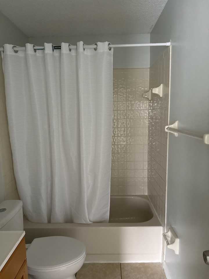 6233 Yorktown Dr #139 - Photo 7 of 11