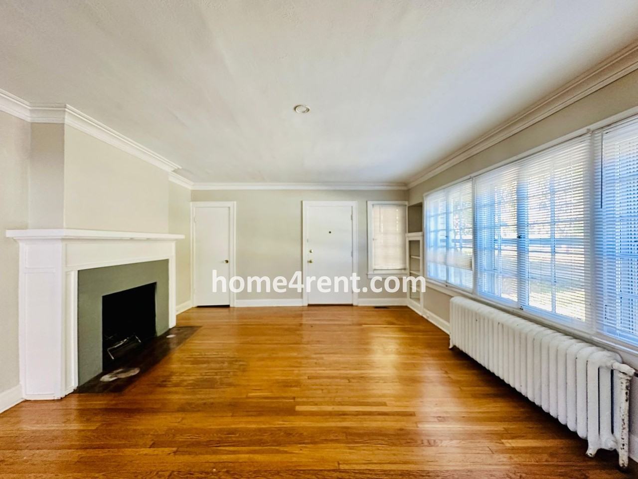 311A W 51st St - Photo 6 of 32